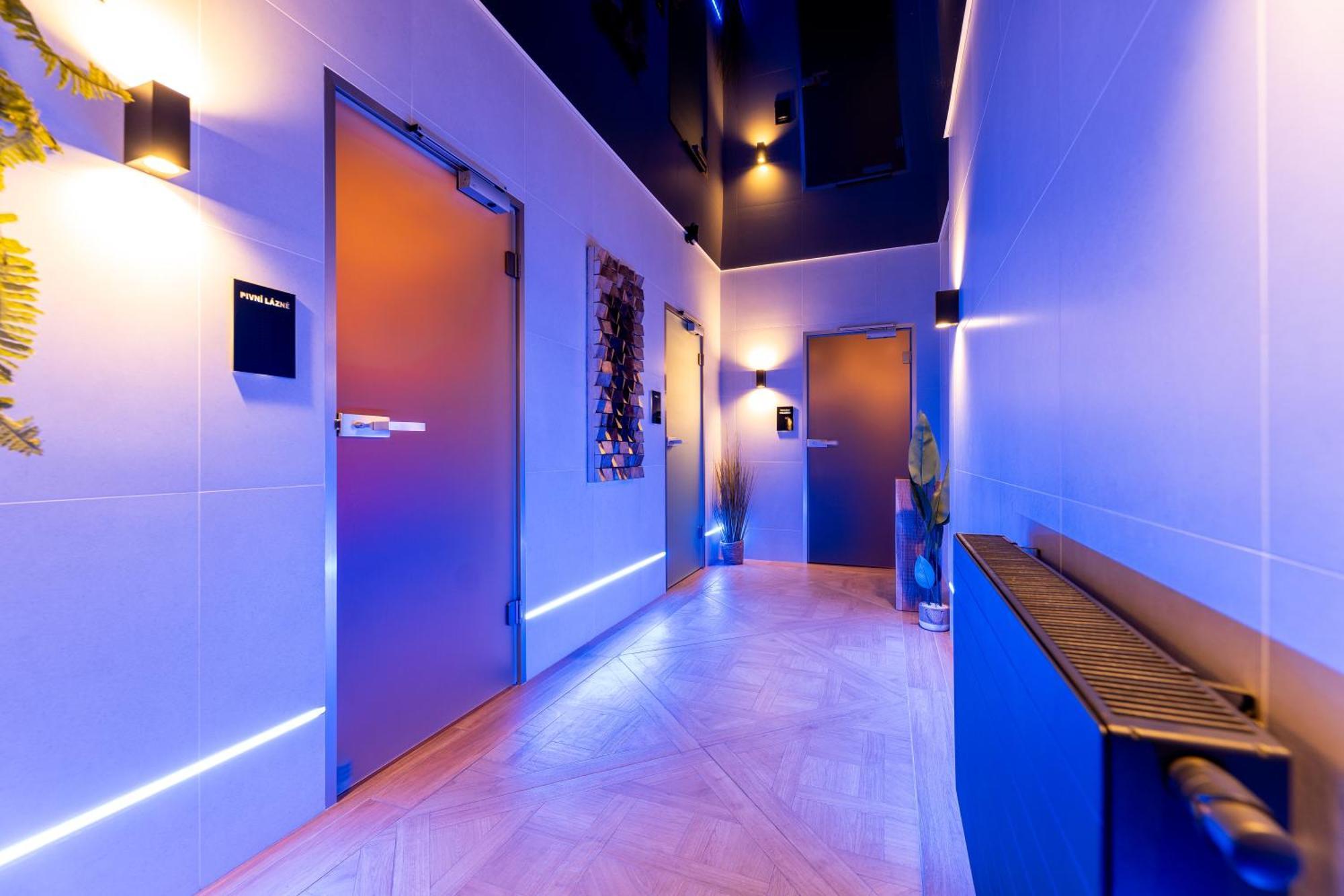 Wellness Pension Koliba Komorní Lhotka Extérieur photo