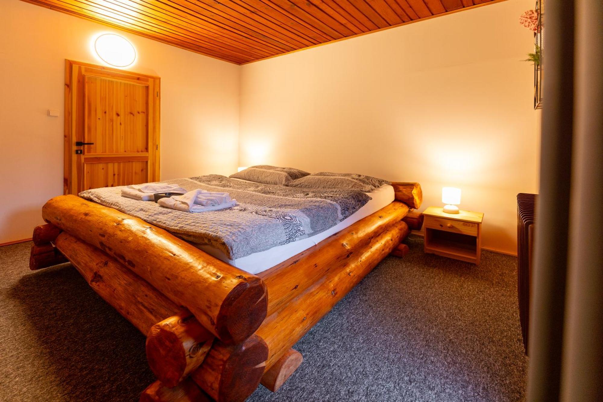 Wellness Pension Koliba Komorní Lhotka Chambre photo